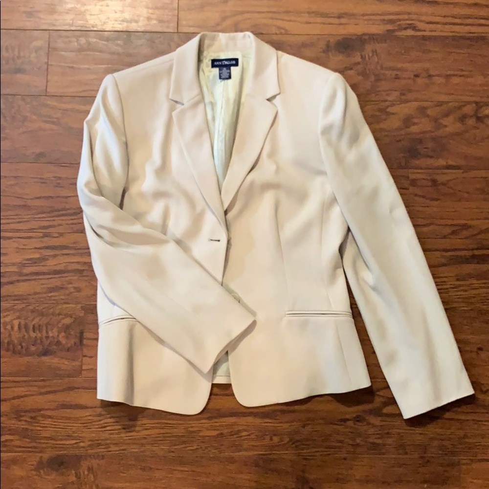 Ann Taylor Blazer Jacket  Size 10 Cream